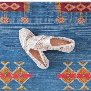 💫Crochet White TOMS💫